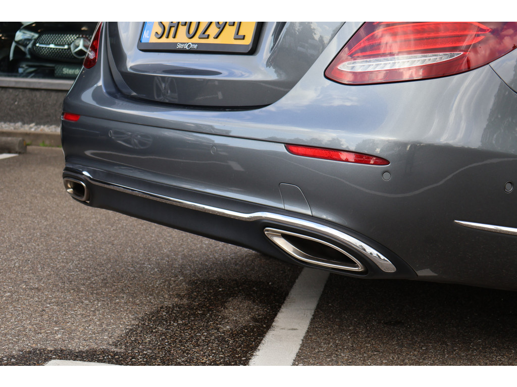 Mercedes-Benz E-Klasse 200 Exclusive l AIRMATIC luchtvering l Panoramadak l Memory l Burmerster l DISTRONIC l LED intelligent l Comand l Sfeerverlichti 47684498-7.jpg | Sterdome B.V.