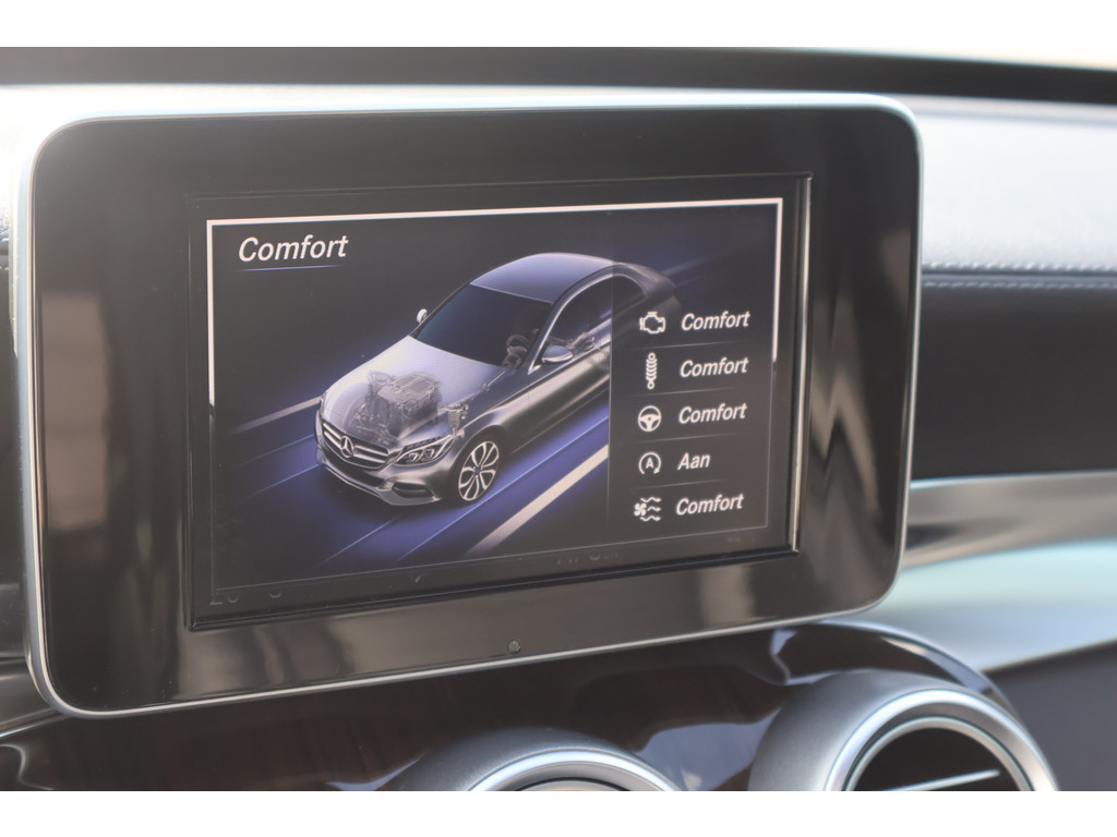 Mercedes-Benz C-Klasse 180 Ambition l AMG l Panoromadak l Luchtvering Airmatic l Camera l Leder Twin l LED l Airconditioning l PTS l 47955148-18.jpg | Sterdome B.V.