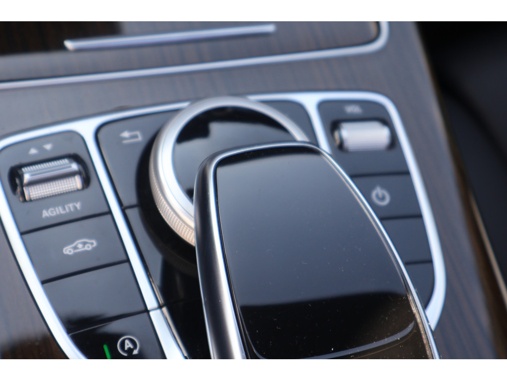 Mercedes-Benz C-Klasse 180 Ambition l AMG l Panoromadak l Luchtvering Airmatic l Camera l Leder Twin l LED l Airconditioning l PTS l 47955148-27.jpg | Sterdome B.V.