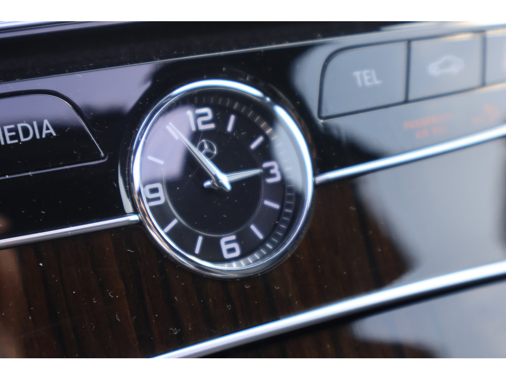 Mercedes-Benz C-Klasse 180 Ambition l AMG l Panoromadak l Luchtvering Airmatic l Camera l Leder Twin l LED l Airconditioning l PTS l 47955148-42.jpg | Sterdome B.V.