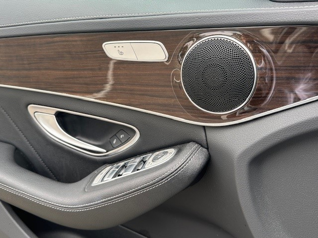 Mercedes-Benz C-Klasse 180 Ambition l AMG l Panoromadak l Luchtvering Airmatic l Camera l Leder Twin l LED l Airconditioning l PTS l 47955148-8.jpg | Sterdome B.V.