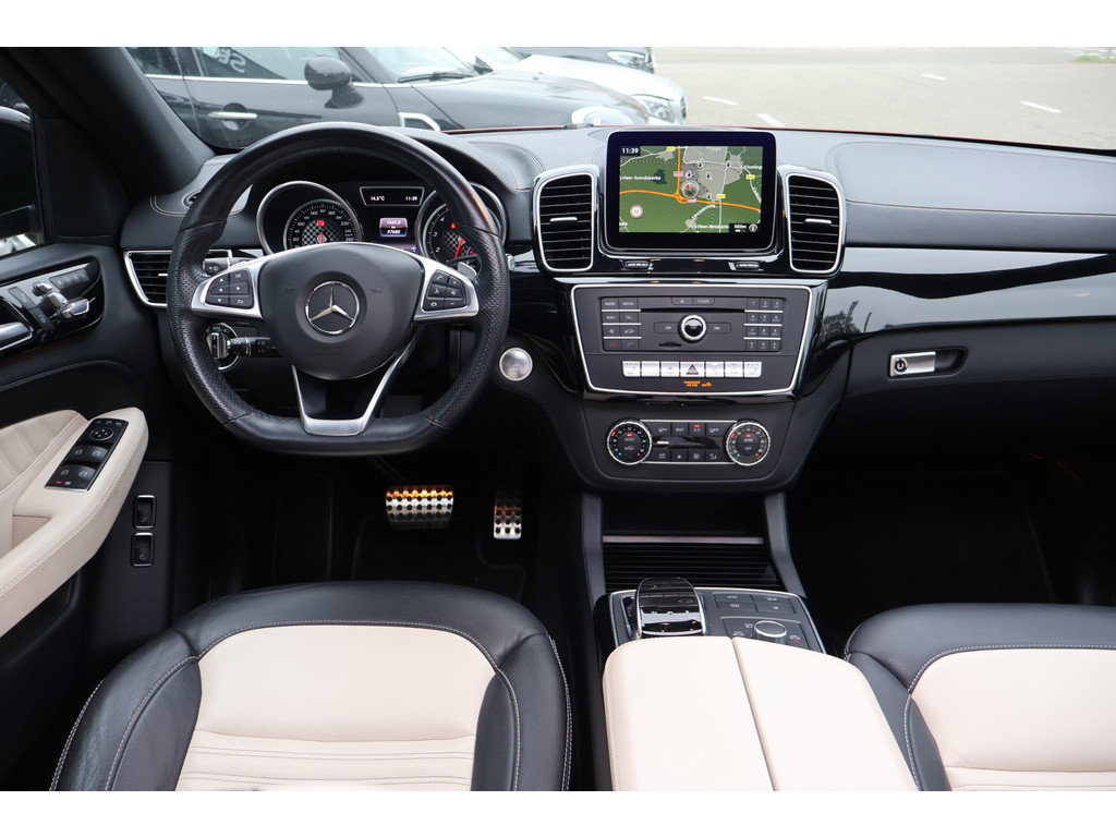 Mercedes-Benz GLE 500 4MATIC AMG Sport Edition l V8 456 PK l AIRMATIC l Panoramadak l Memory pakket l Wegklapbare trekhaak l Night pakket l Sport 48183797-1.jpg | Sterdome B.V.