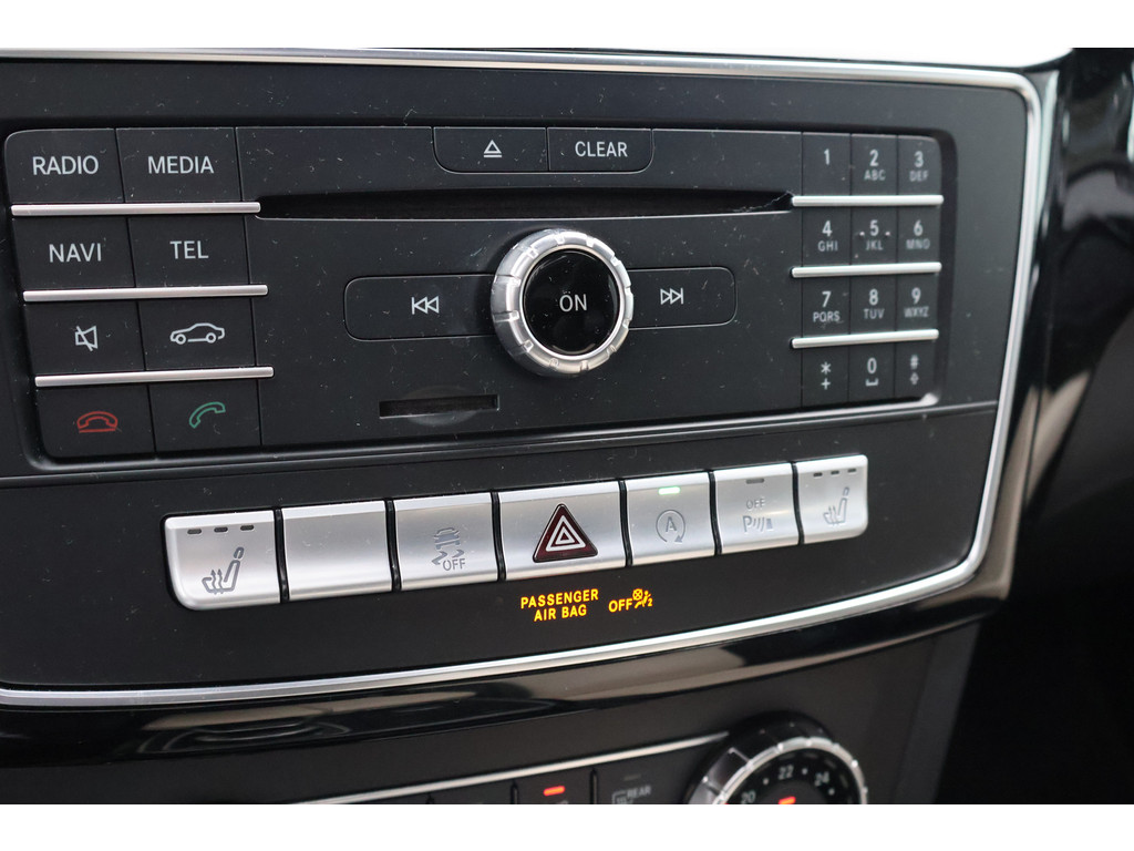 Mercedes-Benz GLE 500 4MATIC AMG Sport Edition l V8 456 PK l AIRMATIC l Panoramadak l Memory pakket l Wegklapbare trekhaak l Night pakket l Sport 48183797-12.jpg | Sterdome B.V.