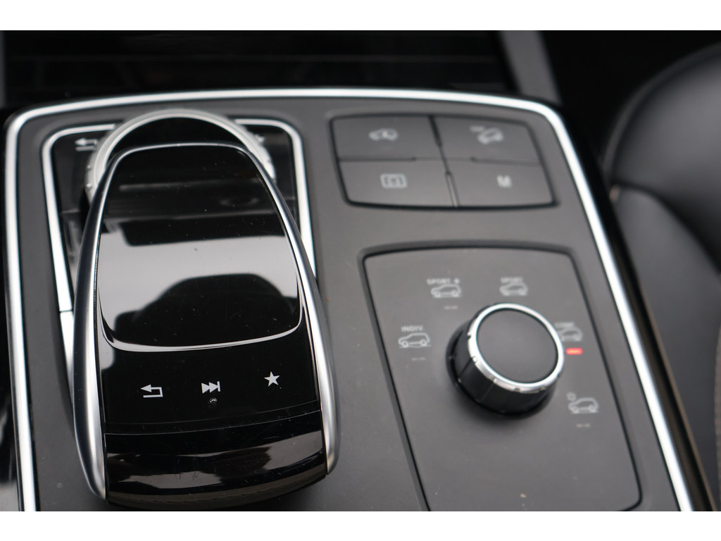 Mercedes-Benz GLE 500 4MATIC AMG Sport Edition l V8 456 PK l AIRMATIC l Panoramadak l Memory pakket l Wegklapbare trekhaak l Night pakket l Sport 48183797-17.jpg | Sterdome B.V.