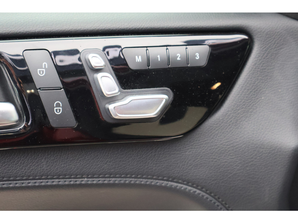 Mercedes-Benz GLE 500 4MATIC AMG Sport Edition l V8 456 PK l AIRMATIC l Panoramadak l Memory pakket l Wegklapbare trekhaak l Night pakket l Sport 48183797-18.jpg | Sterdome B.V.