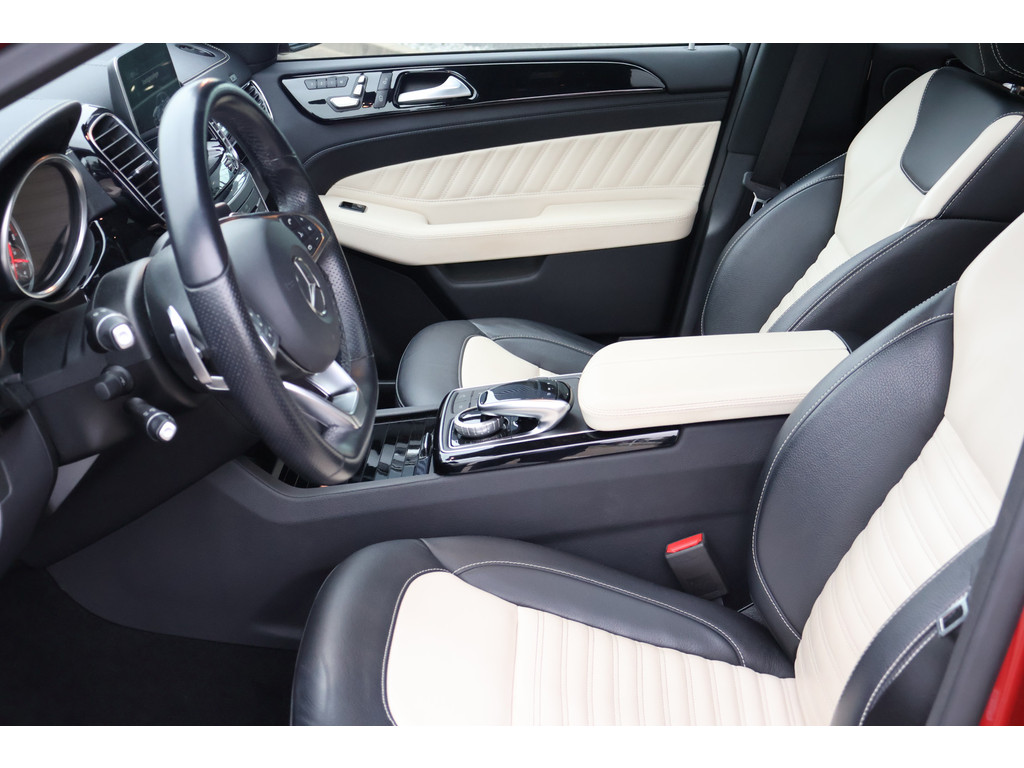 Mercedes-Benz GLE 500 4MATIC AMG Sport Edition l V8 456 PK l AIRMATIC l Panoramadak l Memory pakket l Wegklapbare trekhaak l Night pakket l Sport 48183797-21.jpg | Sterdome B.V.