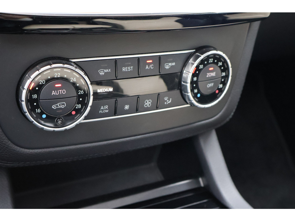 Mercedes-Benz GLE 500 4MATIC AMG Sport Edition l V8 456 PK l AIRMATIC l Panoramadak l Memory pakket l Wegklapbare trekhaak l Night pakket l Sport 48183797-31.jpg | Sterdome B.V.