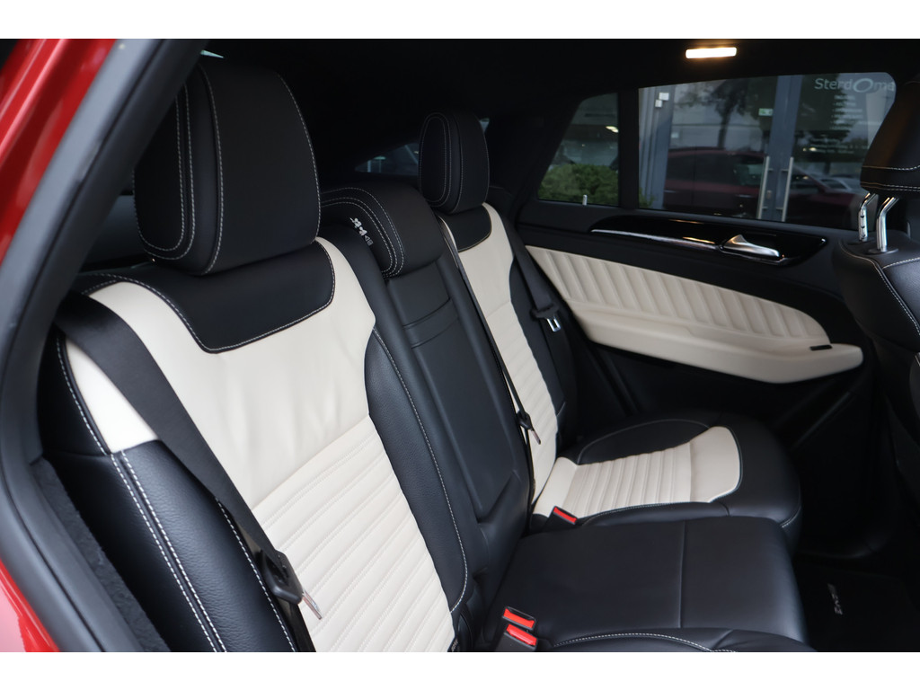 Mercedes-Benz GLE 500 4MATIC AMG Sport Edition l V8 456 PK l AIRMATIC l Panoramadak l Memory pakket l Wegklapbare trekhaak l Night pakket l Sport 48183797-37.jpg | Sterdome B.V.