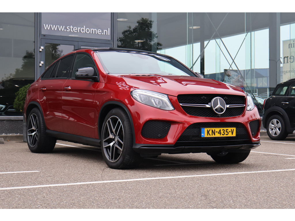 Mercedes-Benz GLE 500 4MATIC AMG Sport Edition l V8 456 PK l AIRMATIC l Panoramadak l Memory pakket l Wegklapbare trekhaak l Night pakket l Sport 48183797-4.jpg | Sterdome B.V.