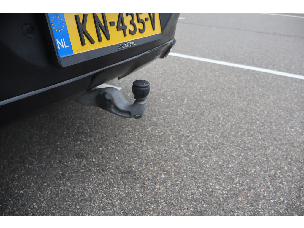 Mercedes-Benz GLE 500 4MATIC AMG Sport Edition l V8 456 PK l AIRMATIC l Panoramadak l Memory pakket l Wegklapbare trekhaak l Night pakket l Sport 48183797-43.jpg | Sterdome B.V.