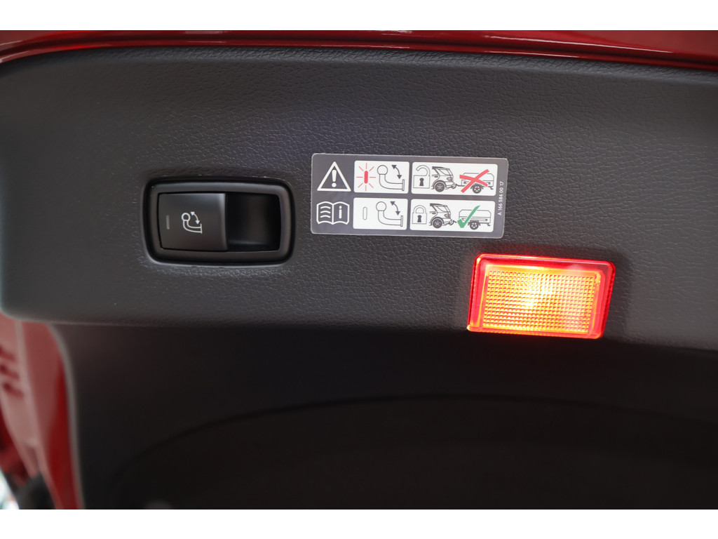 Mercedes-Benz GLE 500 4MATIC AMG Sport Edition l V8 456 PK l AIRMATIC l Panoramadak l Memory pakket l Wegklapbare trekhaak l Night pakket l Sport 48183797-44.jpg | Sterdome B.V.