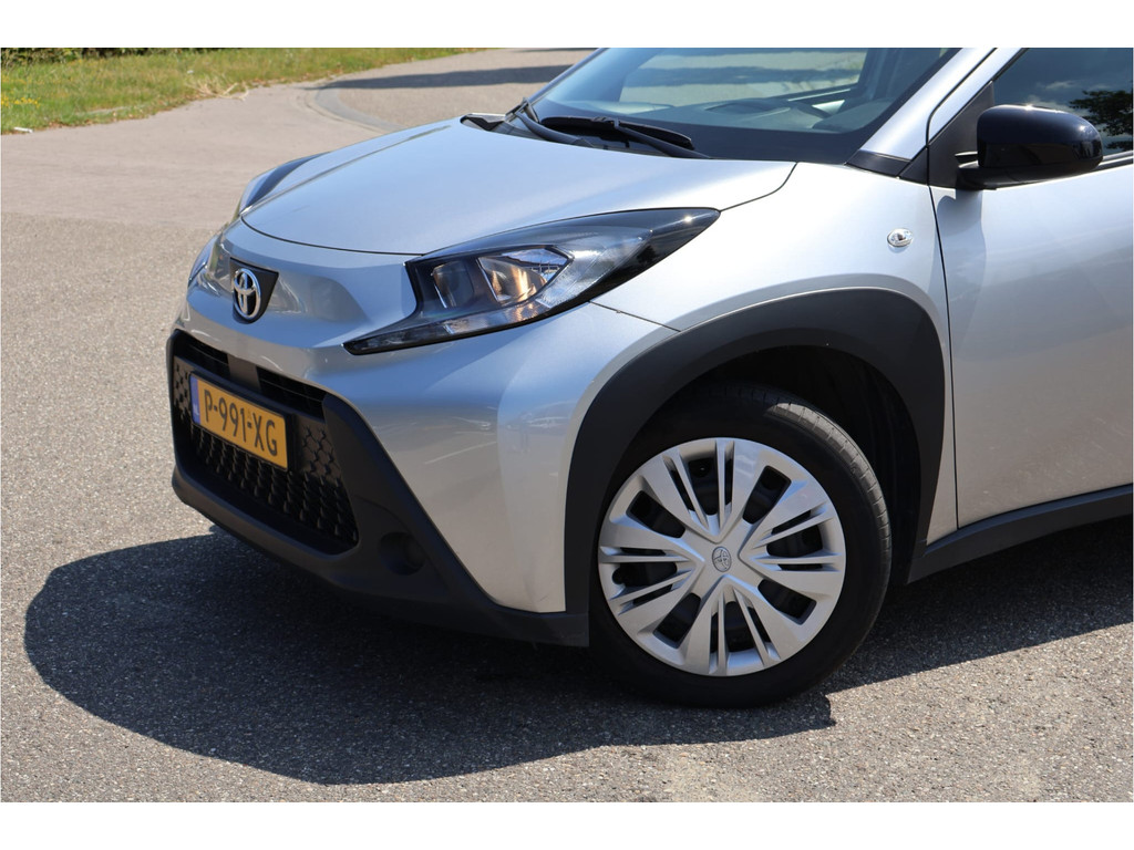 Toyota Aygo X 1.0 VVT-i MT Play I Achteruitrij camera I ACC I Airco I Apple/Android Carplay I Rij assistentie I Nederlandse auto I 48250908-12.jpg | Sterdome B.V.