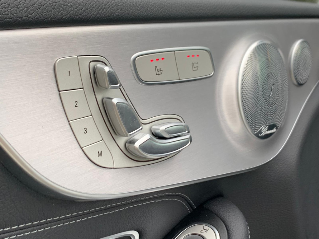 Mercedes-Benz C-Klasse Cabrio 300 Premium AMG Plus Pack l Memory pakket l MULTIBEAM LED l Aircap & Airscarf l MBUX l Head Up l 360 gr Camera l 48452929-14.jpg | Sterdome B.V.