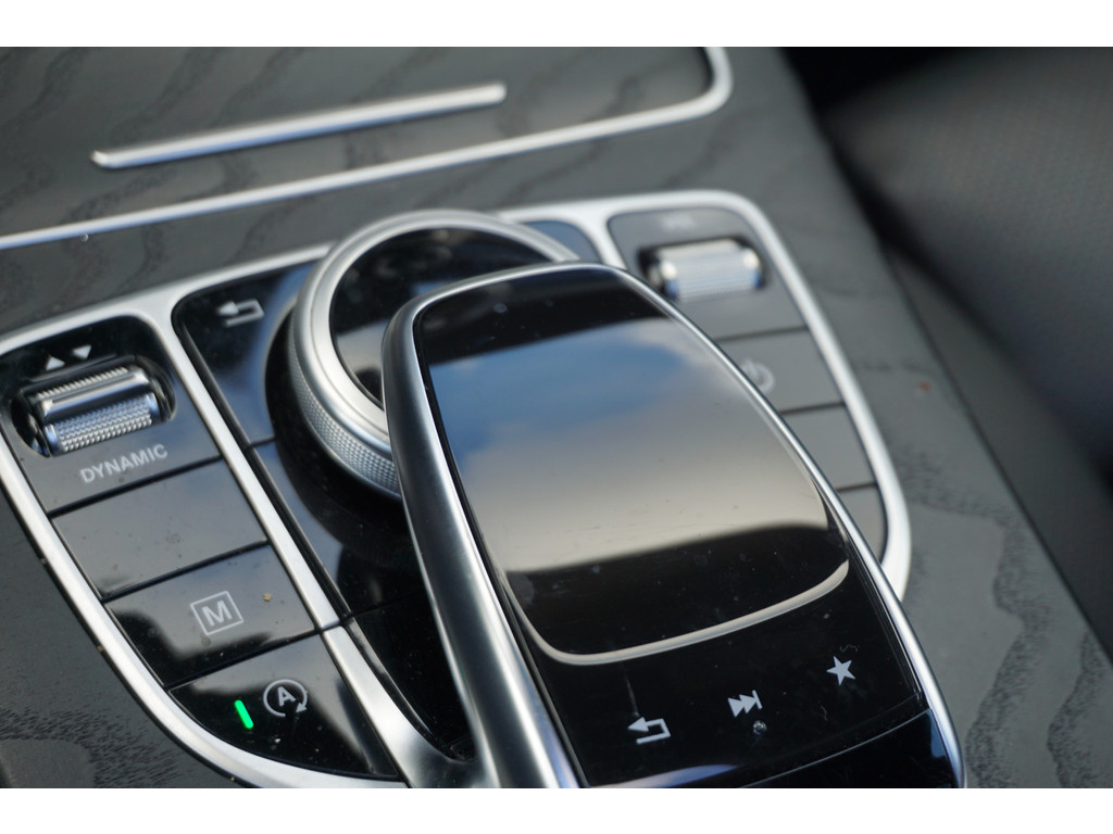 Mercedes-Benz GLC 300 4MATIC l AMG line l 245 PK l Panoramadak l Burmester l Stoelkoeling en stoelverwarming l Keyless Go l Distronic l Trekhaak w 48530313-12.jpg | Sterdome B.V.