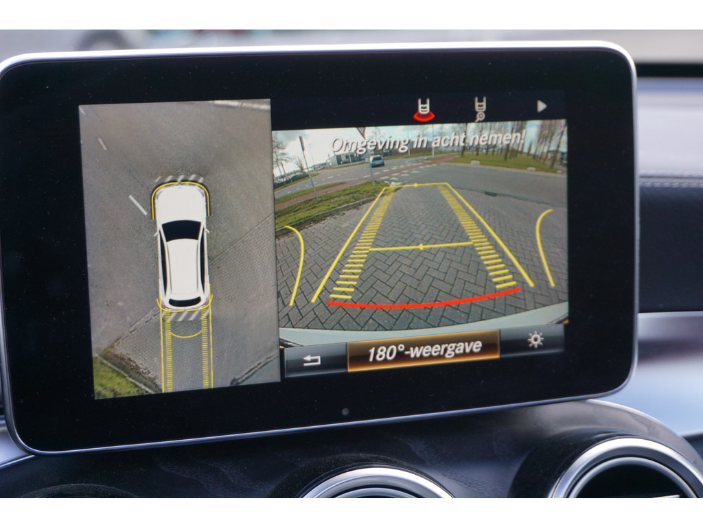 Mercedes-Benz GLC 300 4MATIC l AMG line l 245 PK l Panoramadak l Burmester l Stoelkoeling en stoelverwarming l Keyless Go l Distronic l Trekhaak w 48530313-14.jpg | Sterdome B.V.