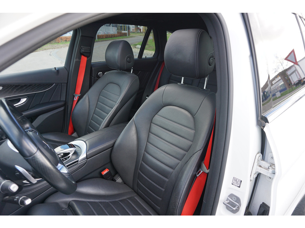 Mercedes-Benz GLC 300 4MATIC l AMG line l 245 PK l Panoramadak l Burmester l Stoelkoeling en stoelverwarming l Keyless Go l Distronic l Trekhaak w 48530313-16.jpg | Sterdome B.V.