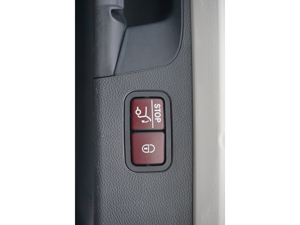 Mercedes-Benz GLC 300 4MATIC l AMG line l 245 PK l Panoramadak l Burmester l Stoelkoeling en stoelverwarming l Keyless Go l Distronic l Trekhaak w 48530313-18.jpg | Sterdome B.V.