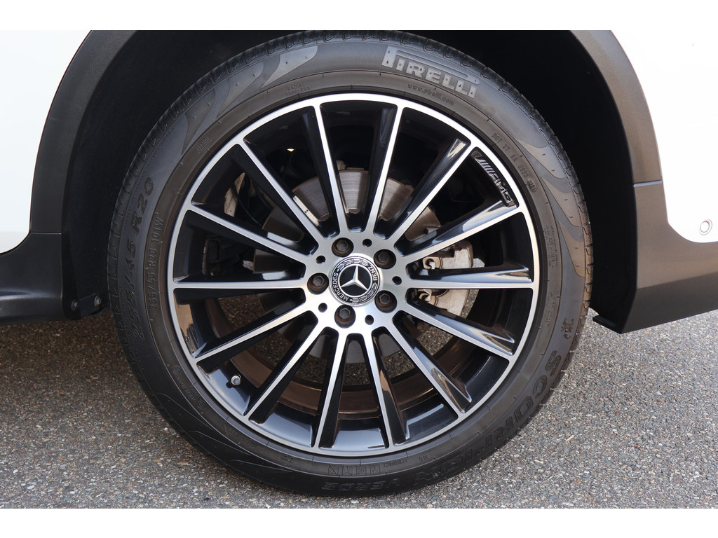 Mercedes-Benz GLC 300 4MATIC l AMG line l 245 PK l Panoramadak l Burmester l Stoelkoeling en stoelverwarming l Keyless Go l Distronic l Trekhaak w 48530313-3.jpg | Sterdome B.V.
