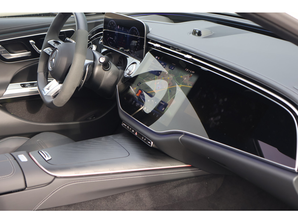 Mercedes-Benz E-Klasse Estate AMG 53 4MATIC+ Night Edition l Hyperscreen l Achteras Sturing l MULTIBEAM LED l Panoramadak l 360 gr Camera l Distronic P 48671807-12.jpg | Sterdome B.V.