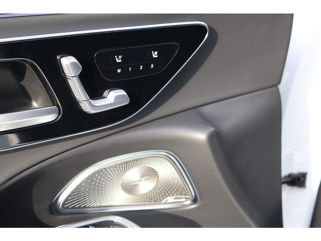 Mercedes-Benz E-Klasse Estate AMG 53 4MATIC+ Night Edition l Hyperscreen l Achteras Sturing l MULTIBEAM LED l Panoramadak l 360 gr Camera l Distronic P 48671807-13.jpg | Sterdome B.V.