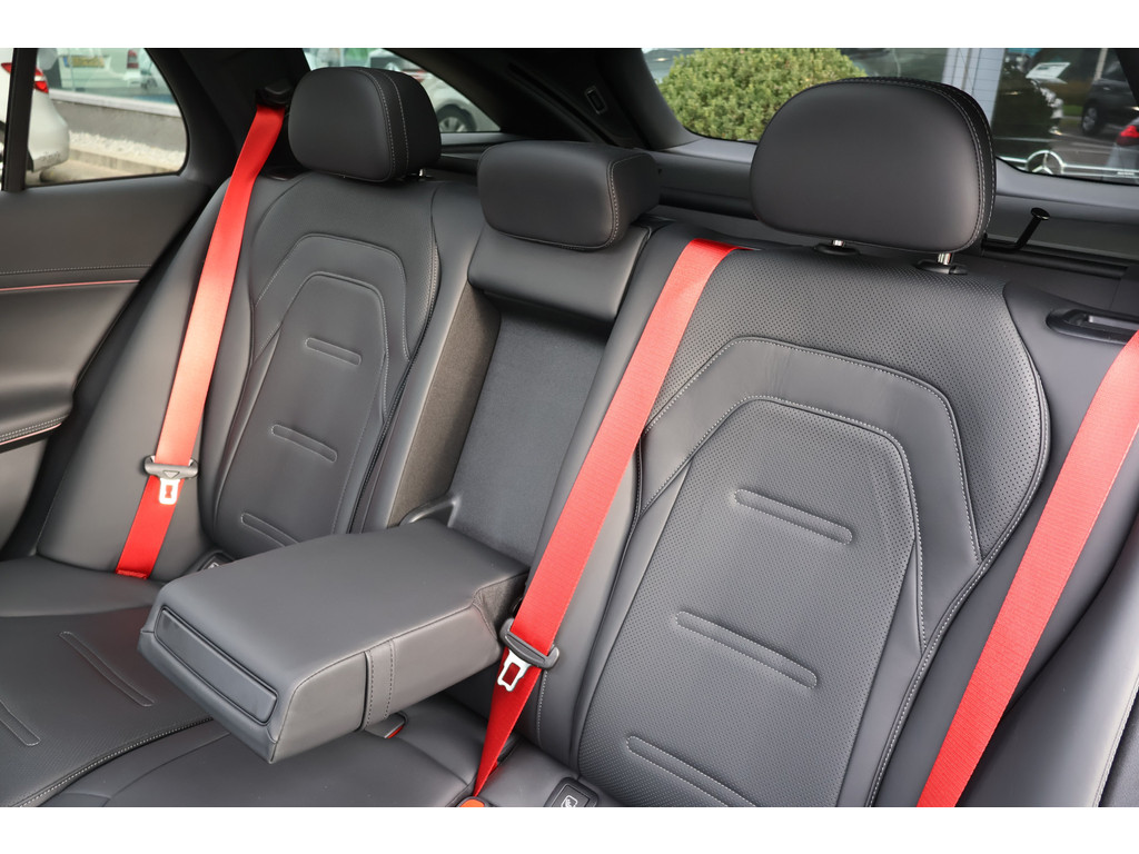 Mercedes-Benz E-Klasse Estate AMG 53 4MATIC+ Night Edition l Hyperscreen l Achteras Sturing l MULTIBEAM LED l Panoramadak l 360 gr Camera l Distronic P 48671807-20.jpg | Sterdome B.V.