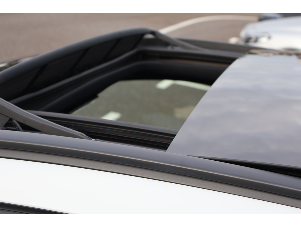 Mercedes-Benz E-Klasse Estate AMG 53 4MATIC+ Night Edition l Hyperscreen l Achteras Sturing l MULTIBEAM LED l Panoramadak l 360 gr Camera l Distronic P 48671807-21.jpg | Sterdome B.V.