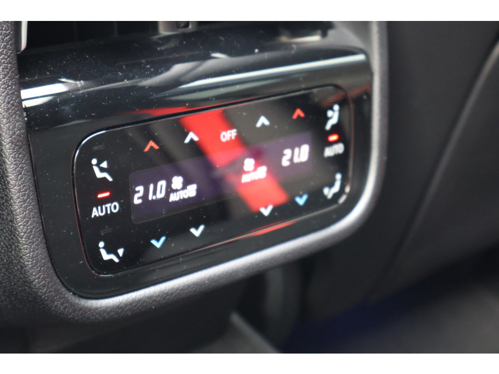 Mercedes-Benz E-Klasse Estate AMG 53 4MATIC+ Night Edition l Hyperscreen l Achteras Sturing l MULTIBEAM LED l Panoramadak l 360 gr Camera l Distronic P 48671807-22.jpg | Sterdome B.V.