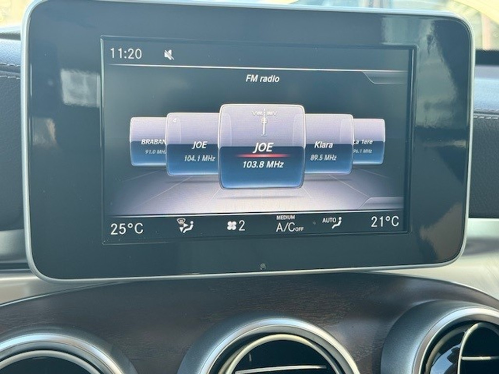 Mercedes-Benz GLC 250 4MATIC Premium Plus l Beige leder interieur l 360 gr Camera l Burmester l stoelverwarming l Memory l LEDl Trekhaak wegklapba 48758907-12.jpg | Sterdome B.V.