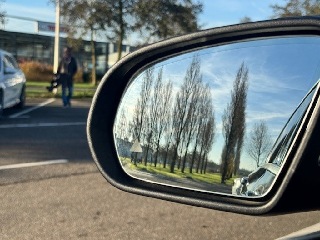 Mercedes-Benz GLC 250 4MATIC Premium Plus l Beige leder interieur l 360 gr Camera l Burmester l stoelverwarming l Memory l LEDl Trekhaak wegklapba 48758907-18.jpg | Sterdome B.V.