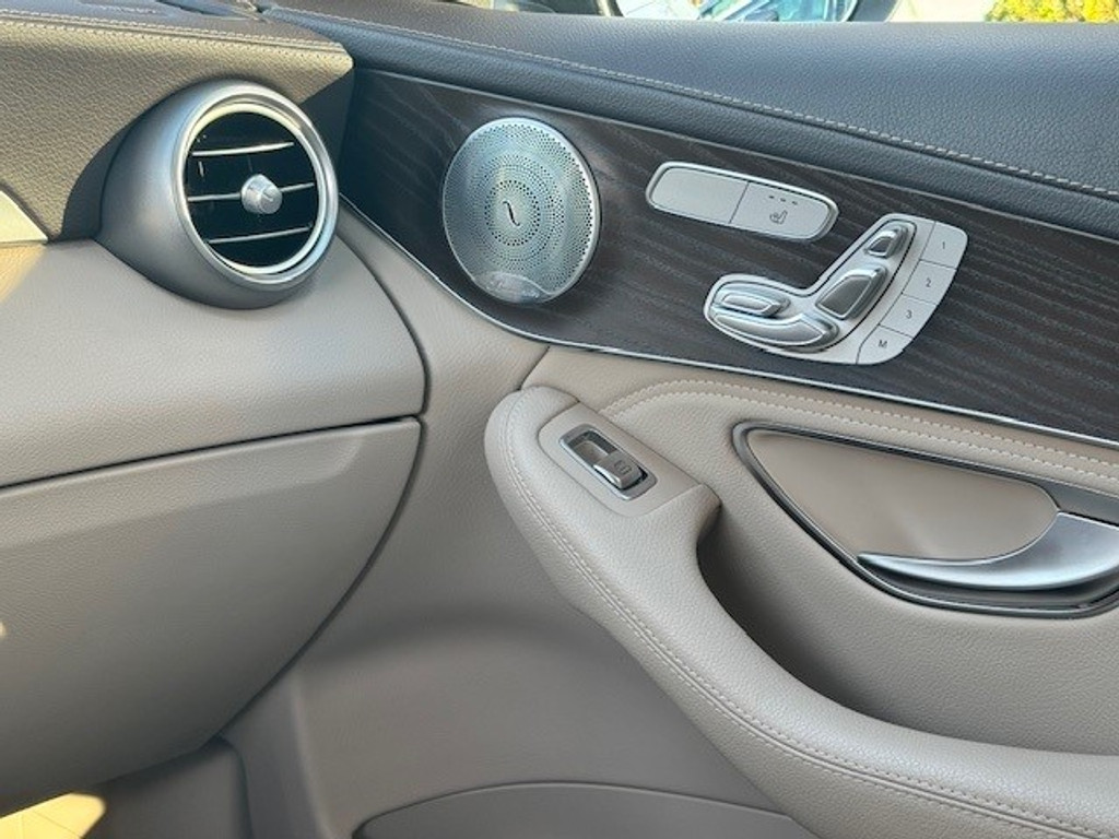 Mercedes-Benz GLC 250 4MATIC Premium Plus l Beige leder interieur l 360 gr Camera l Burmester l stoelverwarming l Memory l LEDl Trekhaak wegklapba 48758907-19.jpg | Sterdome B.V.