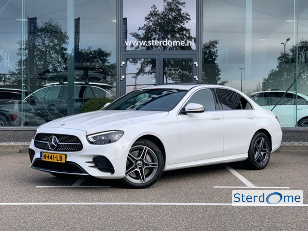 Mercedes-Benz E-Klasse 300 e AMG Line l Schuif- kanteldak l Multibeam LED l Afneembare Trekhaak l Camaera l Stoelverwarming l Dodehoek detectie l 49272798-0.jpg | Sterdome B.V.