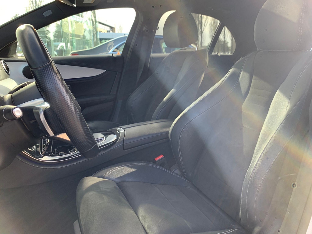 Mercedes-Benz E-Klasse 300 e AMG Line l Schuif- kanteldak l Multibeam LED l Afneembare Trekhaak l Camaera l Stoelverwarming l Dodehoek detectie l 49272798-1.jpg | Sterdome B.V.