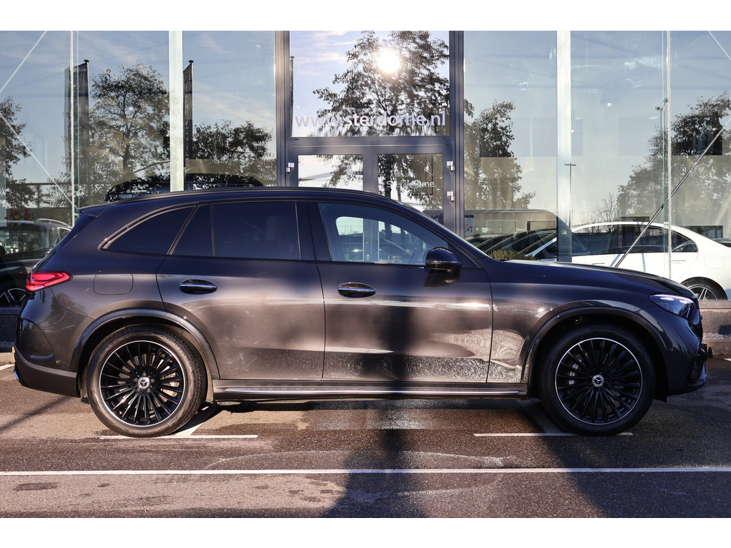 Mercedes-Benz GLC 300e 4MATIC AMG Line l Techniek pakket l Luchtvering l Panoramadak l Burmester l MULTIBEAM LED l Memory l Night pakket l MBUX l 49418490-1.jpg | Sterdome B.V.