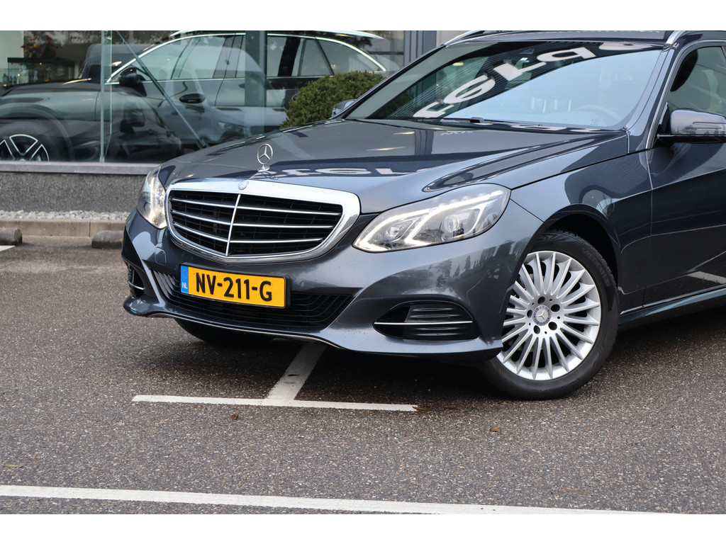 Mercedes-Benz E-Klasse Estate 200 Ambition Elegance l Airconditoning l Afneembare trekhaak l LED adaptief l Stoelverwarming l Spiegelpakket l Tempomaat 49536349-4.jpg | Sterdome B.V.