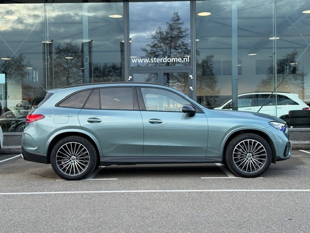 Mercedes-Benz GLC 300e 4MATIC AMG Line l AIRMATIC l Meesturende Achteras l Memory l DIGITAL LIGHT l 50260452-2.jpg | Sterdome B.V.