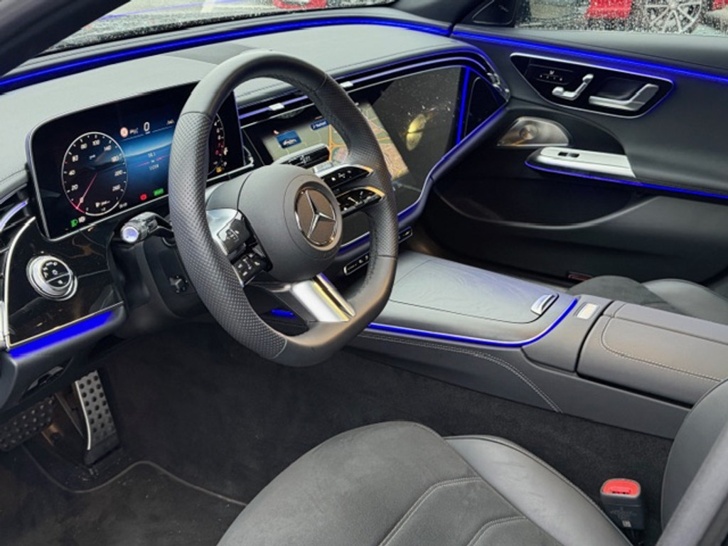 Mercedes-Benz E-Klasse 400 e 4MATIC AMG Line l Techniek pakket l Panoramadak l Hyperscreen l Meesturende achteras l 50571534-3.jpg | Sterdome B.V.