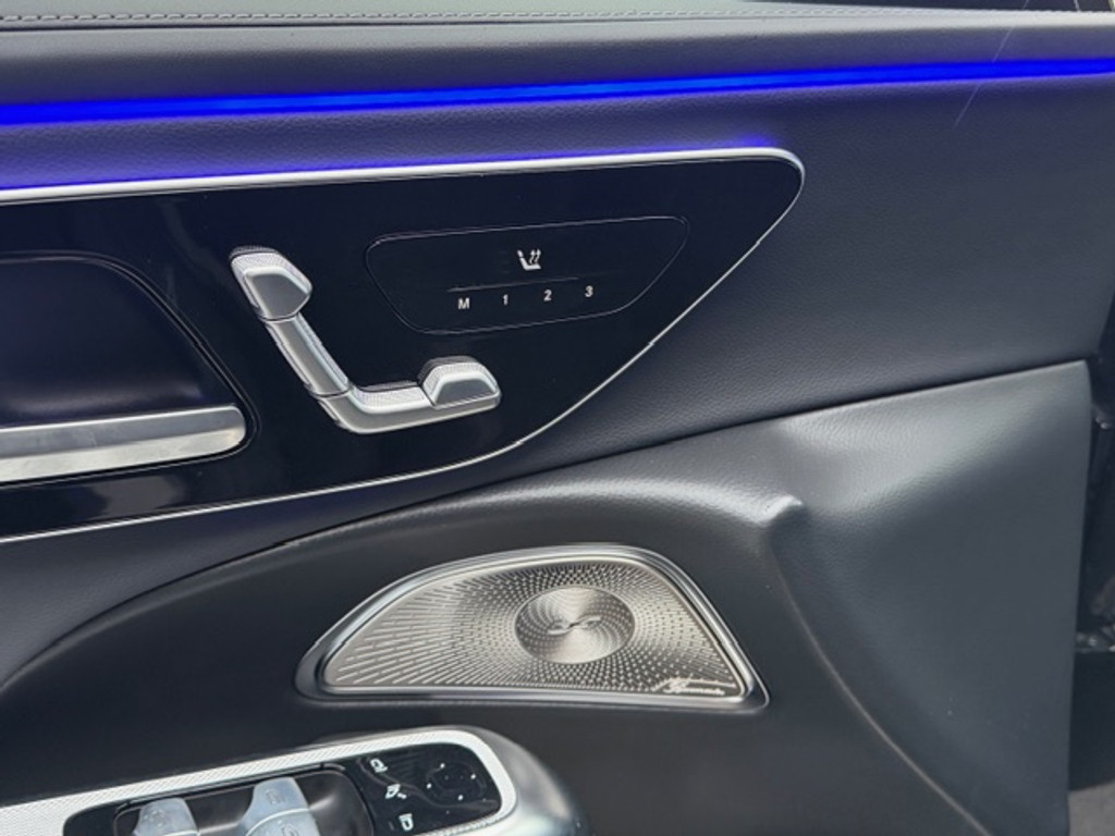 Mercedes-Benz E-Klasse 400 e 4MATIC AMG Line l Techniek pakket l Panoramadak l Hyperscreen l Meesturende achteras l 50571534-4.jpg | Sterdome B.V.