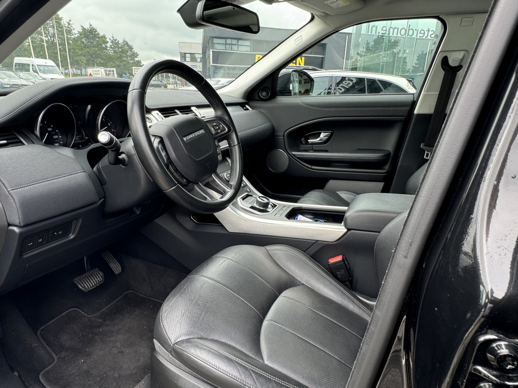 Land Rover Range Rover Evoque 2.0 Si4 HSE Dynamic | Panoramadak | Camera | Lederen bekleding | Navigatie | Cruisecontrole l Winterset l 50674608-2.jpg | Sterdome B.V.