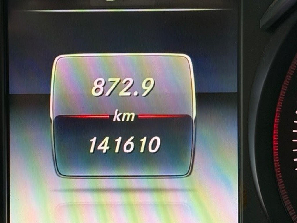 Mercedes-Benz GLC 250 d 4MATIC AMG l Panoramadak l Trekhaak l Stoelverwarming I Camera I PTS l LED l 50955062-1.jpg | Sterdome B.V.