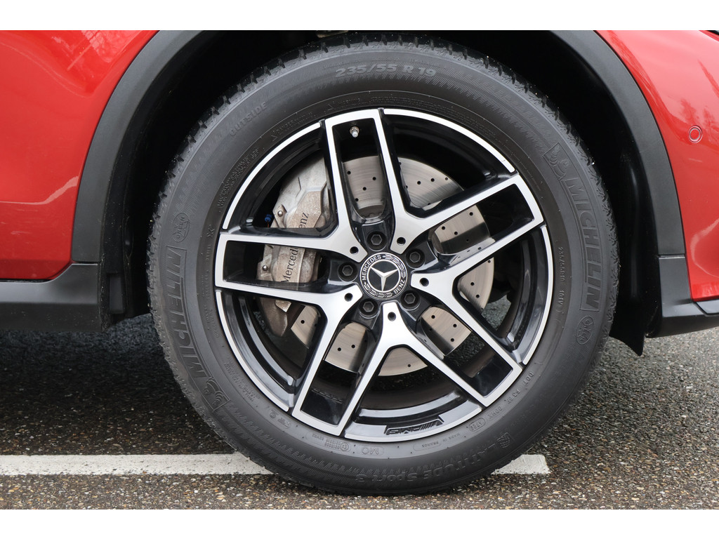 Mercedes-Benz GLC 250 d 4MATIC AMG l Panoramadak l Trekhaak l Stoelverwarming I Camera I Night Pakket l PTS l LED l Airconditioning lSpiegel pakke 50955062-3.jpg | Sterdome B.V.