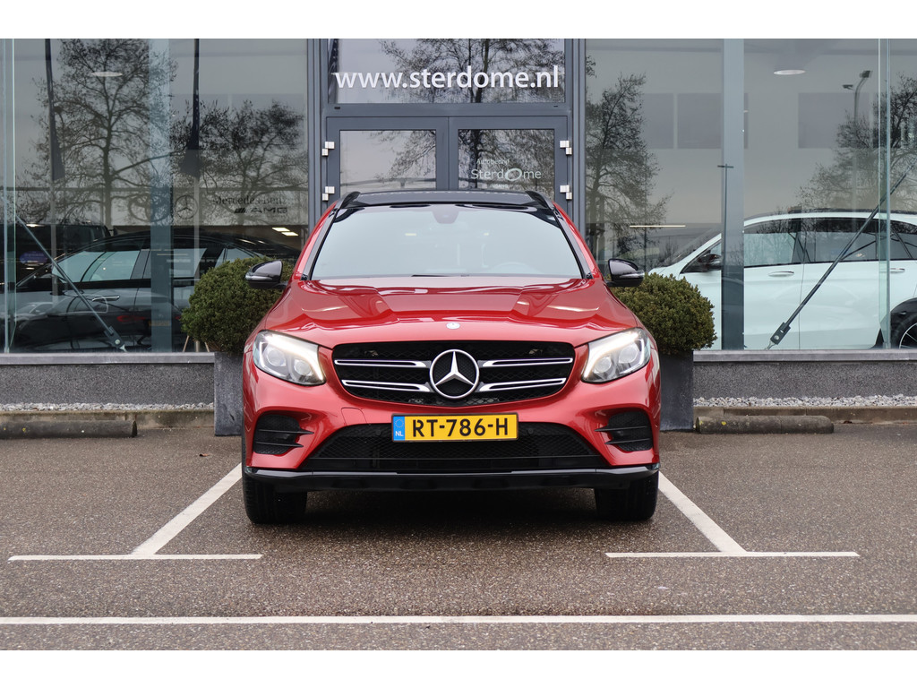 Mercedes-Benz GLC 250 d 4MATIC AMG l Panoramadak l Trekhaak l Stoelverwarming I Camera I PTS l LED l Airconditioning l 50955062-4.jpg | Sterdome B.V.