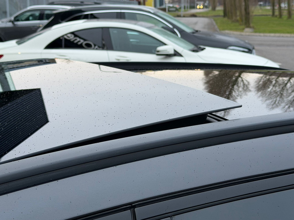 Mercedes-Benz C-Klasse Estate 300 e Business Line Limited I Panorama dak I 360 camera I MBUX l Stoelverwarming I Sfeerverlichting l Tempomaat I Elektri 51003901-3.jpg | Sterdome B.V.