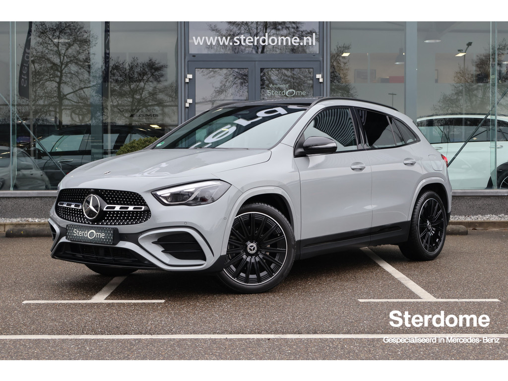 Mercedes-Benz GLA 180 AMG Line I 2025 I Panorama dak I MANUFAKTUR Alpine Grijs I Trekhaak I Stoelverwarming I MULTIBEAM Led I Camera I 51282224-0.jpg | Sterdome B.V.