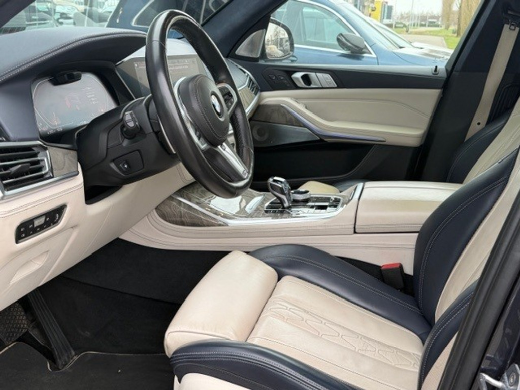 BMW X7 xDrive40i 6p. l 340 PK l Panodak Skylounge l LASER l HUD l 3500 Ahw gewicht l Memory l B &W l 360 Camera l Stuurverw. l Stoelver 51588442-1.jpg | Sterdome B.V.