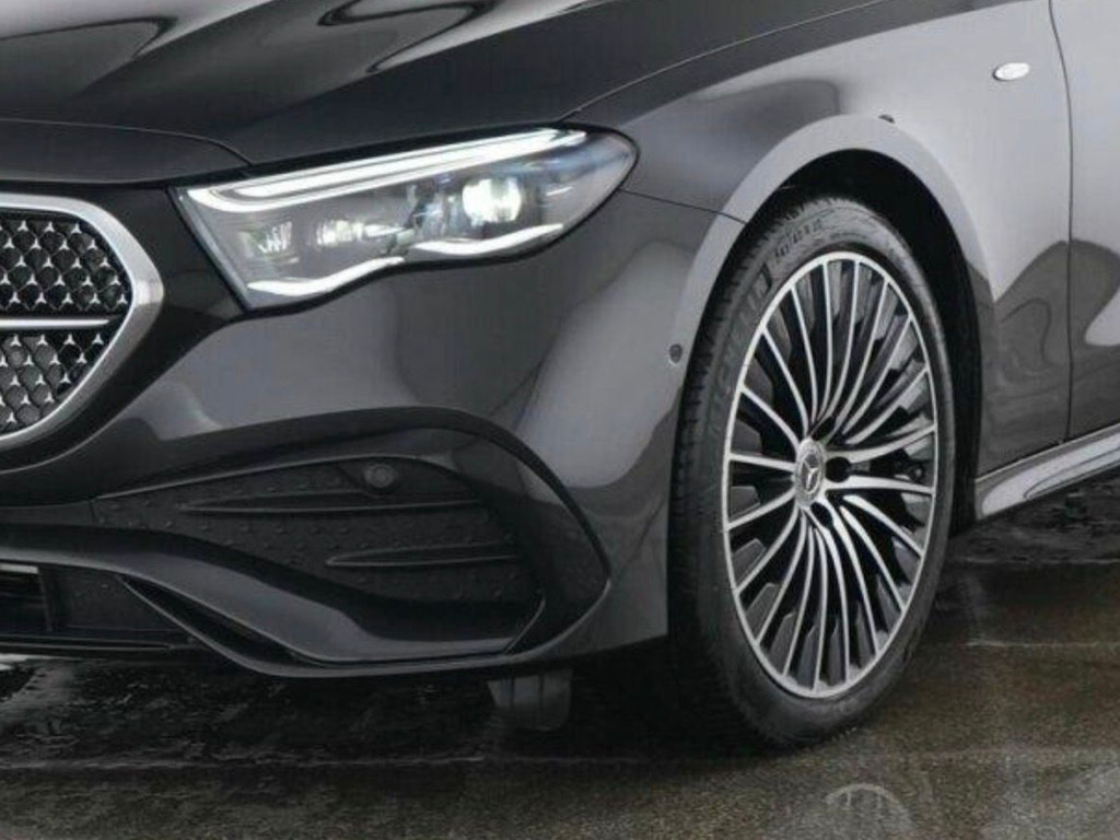 Mercedes-Benz E-Klasse Estate 300 e Edition AMG Line l Airmatic l Panoramadak l 360 gr Camera l Distronic l MBUX l Burmester 4D l Winterpakket l Digita 51962286-1.jpg | Sterdome B.V.