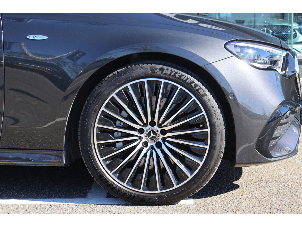 Mercedes-Benz E-Klasse Estate 300 e Edition AMG Line l Airmatic l Panoramadak l 360 gr Camera l Distronic l MBUX l Burmester 4D l Winterpakket l Digita 51962286-3.jpg | Sterdome B.V.