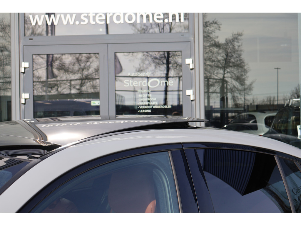 Mercedes-Benz GLC Coupé 400e 4MATIC AMG Line I Luchtvering I Meesturende achteras I Panorama dak I NAPPA Leer I 360 camera I Trekhaak I HUD I Burm 52214835-4.jpg | Sterdome B.V.