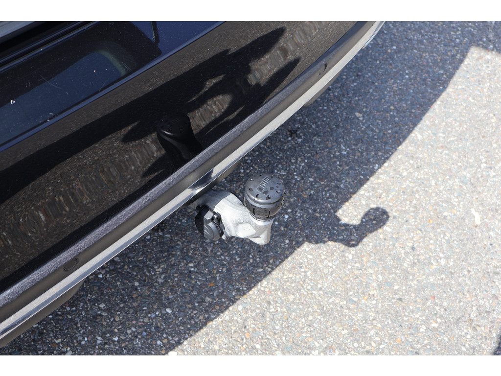 Mercedes-Benz GLC 250 4MATIC AMG l Luchtvering Airmatic l Camera l LED High Performance l Stoelverwarming l Multispaak l Bluetooth l Elektr. bedie 52299740-3.jpg | Sterdome B.V.