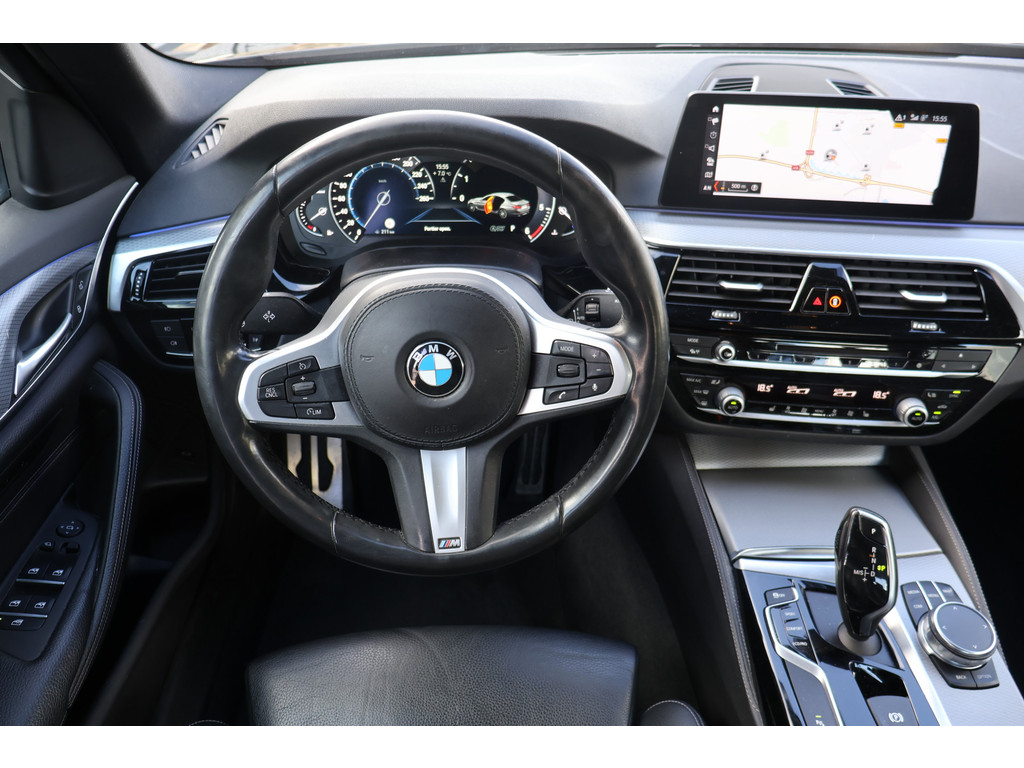 BMW 5 Serie 520d EDE High Executive M Sport pakket l LED Adaptief l Navigatie Professional l Airodynamica pakket l Driving Assistance l PDC 52456988-1.jpg | Sterdome B.V.