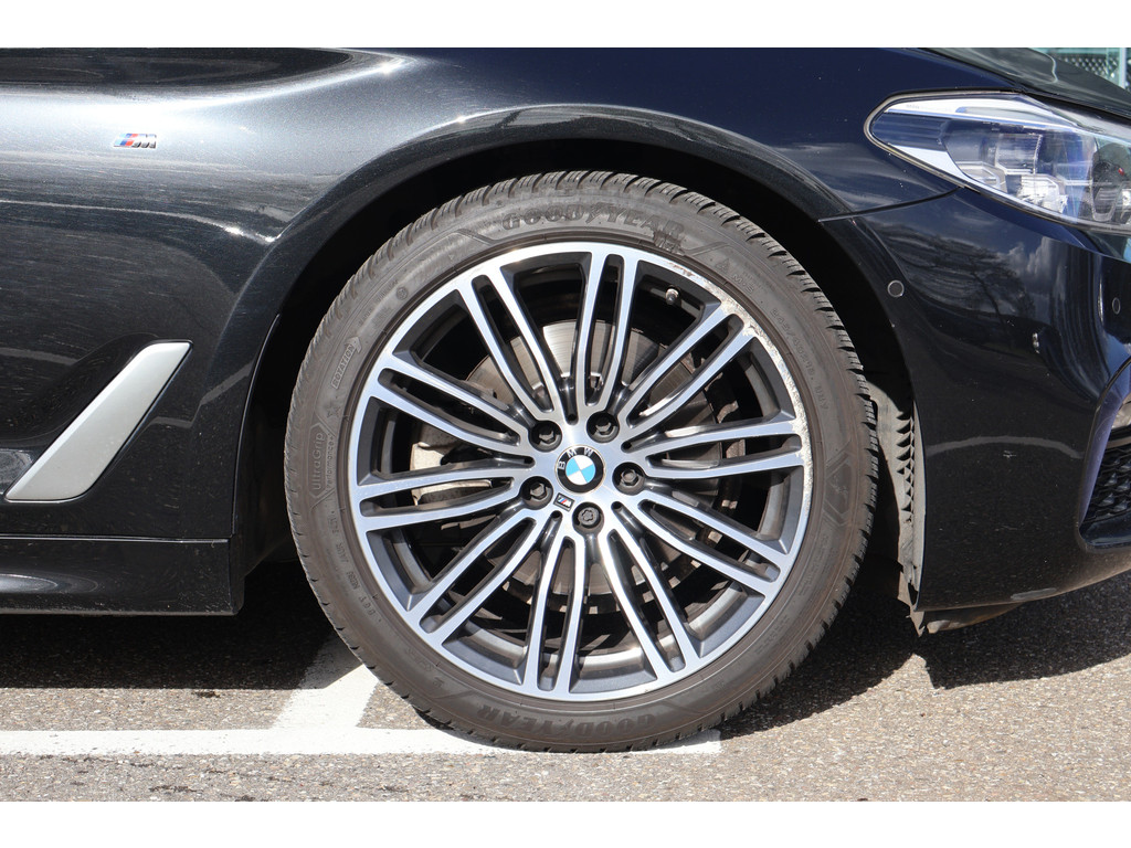BMW 5 Serie 520d EDE High Executive M Sport pakket l LED Adaptief l Navigatie Professional l Airodynamica pakket l Driving Assistance l PDC 52456988-3.jpg | Sterdome B.V.